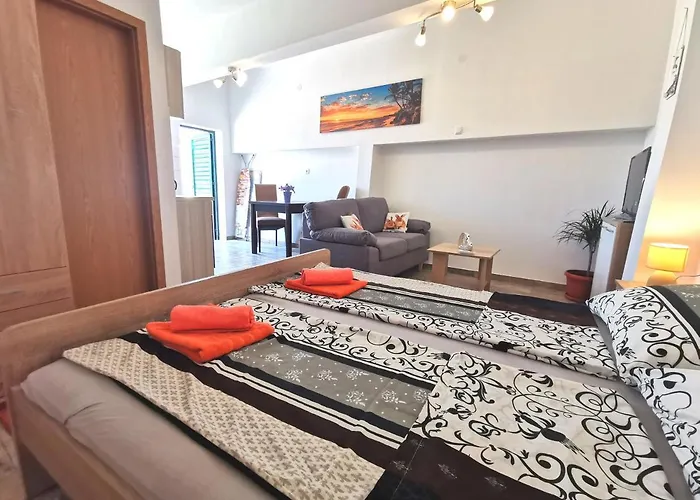 Mini Dora * Kaštela